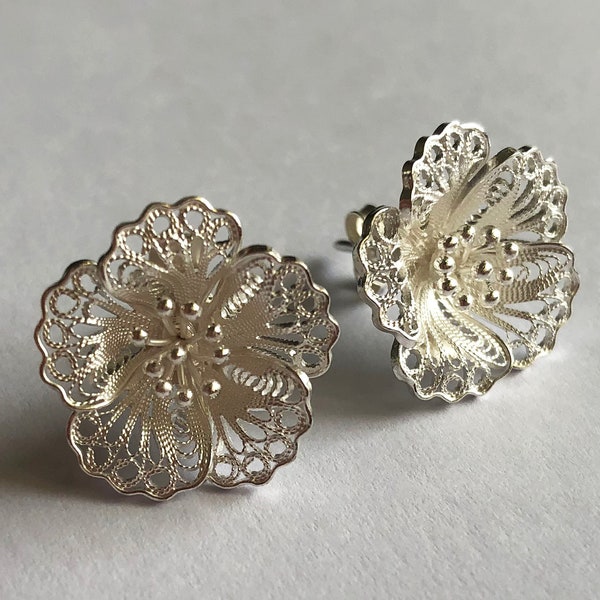 Flower Earrings Almendro Light - Filigree Earrings - Silver Earrings - Stud Earrings - Silver Studs - Filigree Jewelry - Flower Jewelry