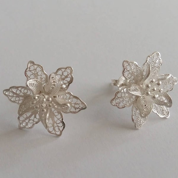 Bloem Stud Oorbellen Flor de Amor Light - Filigraan Oorbellen - Sterling zilveren oorbellen - Zilveren Stud Oorbellen - Romantisch cadeau voor haar