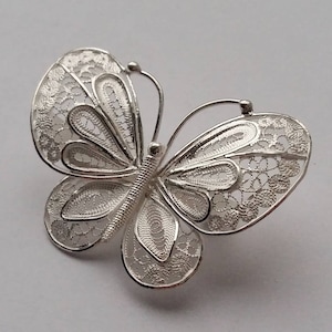 Butterfly Brooch Mariposa Alegre - Sterling Silver Brooch - Filigree Brooch - Butterfly Jewelry - Filigree Jewelry - Handmade - Gift Idea