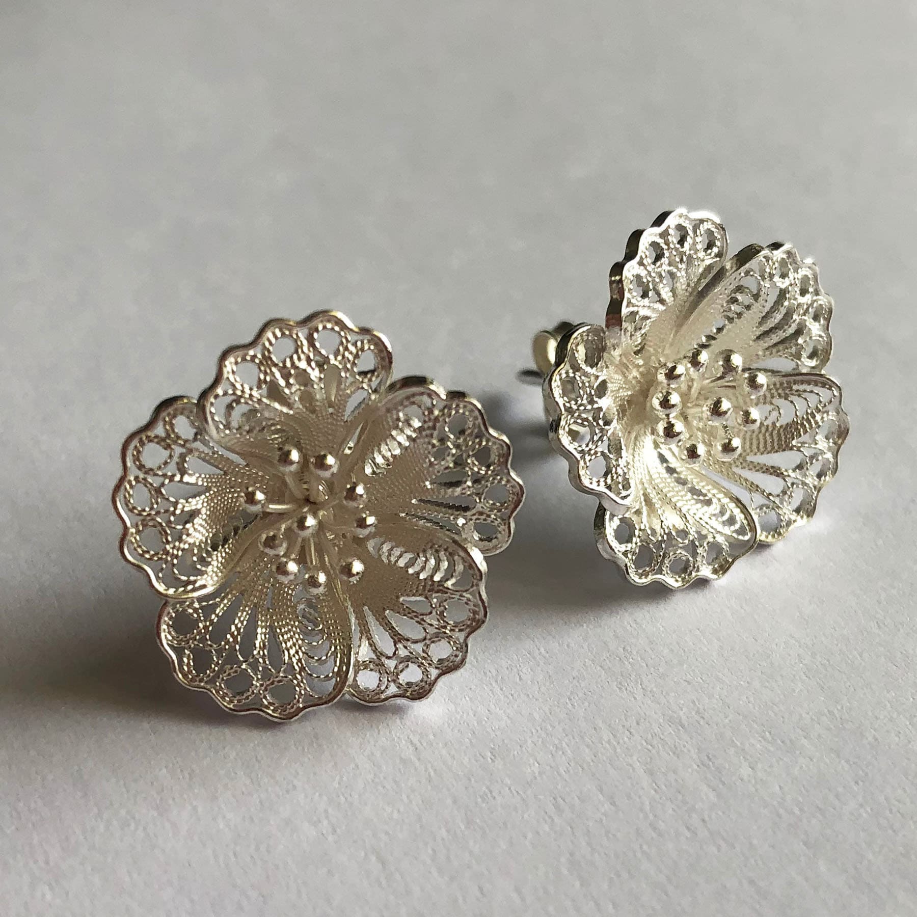 Silver filigree stud best sale earrings