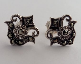Handmade 925 Sterling Silver Plique-à-jour Enamelled Ruby Marcasite Brooch Owl in Flight BR5