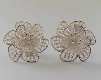 Flower Earrings Flor de Alegria - Silver Filigree Earrings - Sterling Silver Earrings - Flower Stud Earrings - Bridal Earrings - Gift Idea