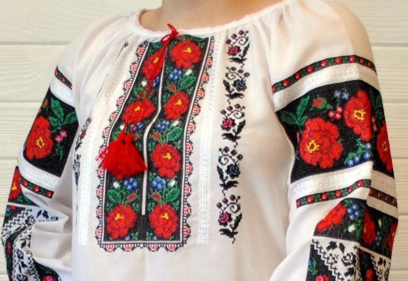 Beautiful blouse for women Embroidery blouse Homespun cloth Blouse with traditional Ukrainian pattern Ukrainian vyshyvanka Ethnic clothes