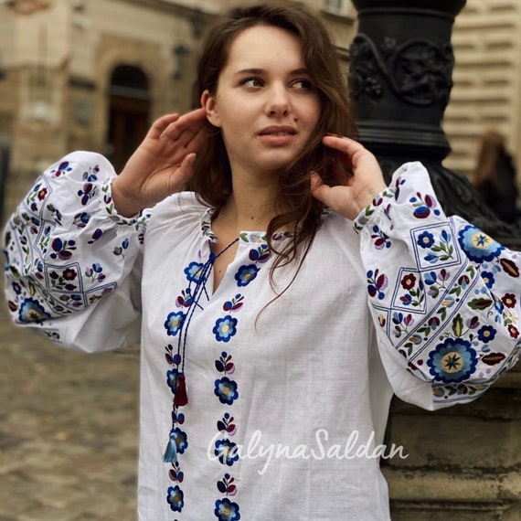 bluse bestickt