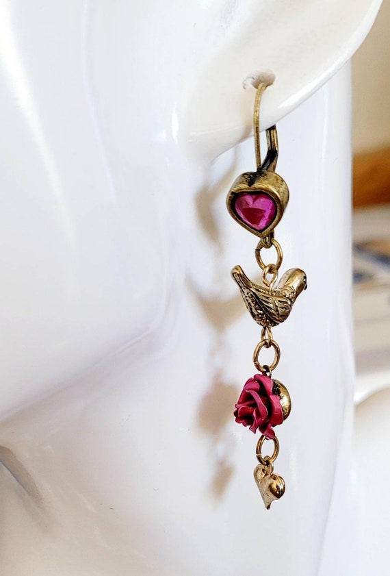 RHINESTONE STYLES - Betsey Johnson
