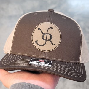 Chapéu TRUCKER com remendo de couro, personalizável, remendo de couro personalizado, chapéu personalizado, chapéus personalizados para homens, presentes para ele, ideias de presentes para o pai, personalizados