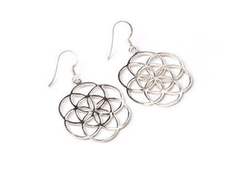 Boucles d'oreilles pendantes mandalas en argent bohèmes, boucles d'oreilles créoles florales hippies faites main, bijoux tribaux faits main bohèmes, cadeau pour elle