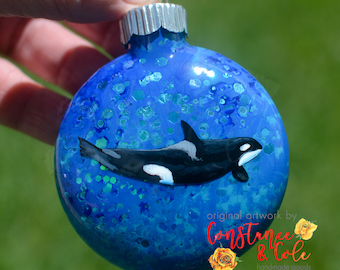 Hand Painted Orca Ornament on Glass Disk, Killer Whale Ornament, Ocean Ornament, Orca Gift, Glitter Ornament, Killer Whale Decor, Orca Decor