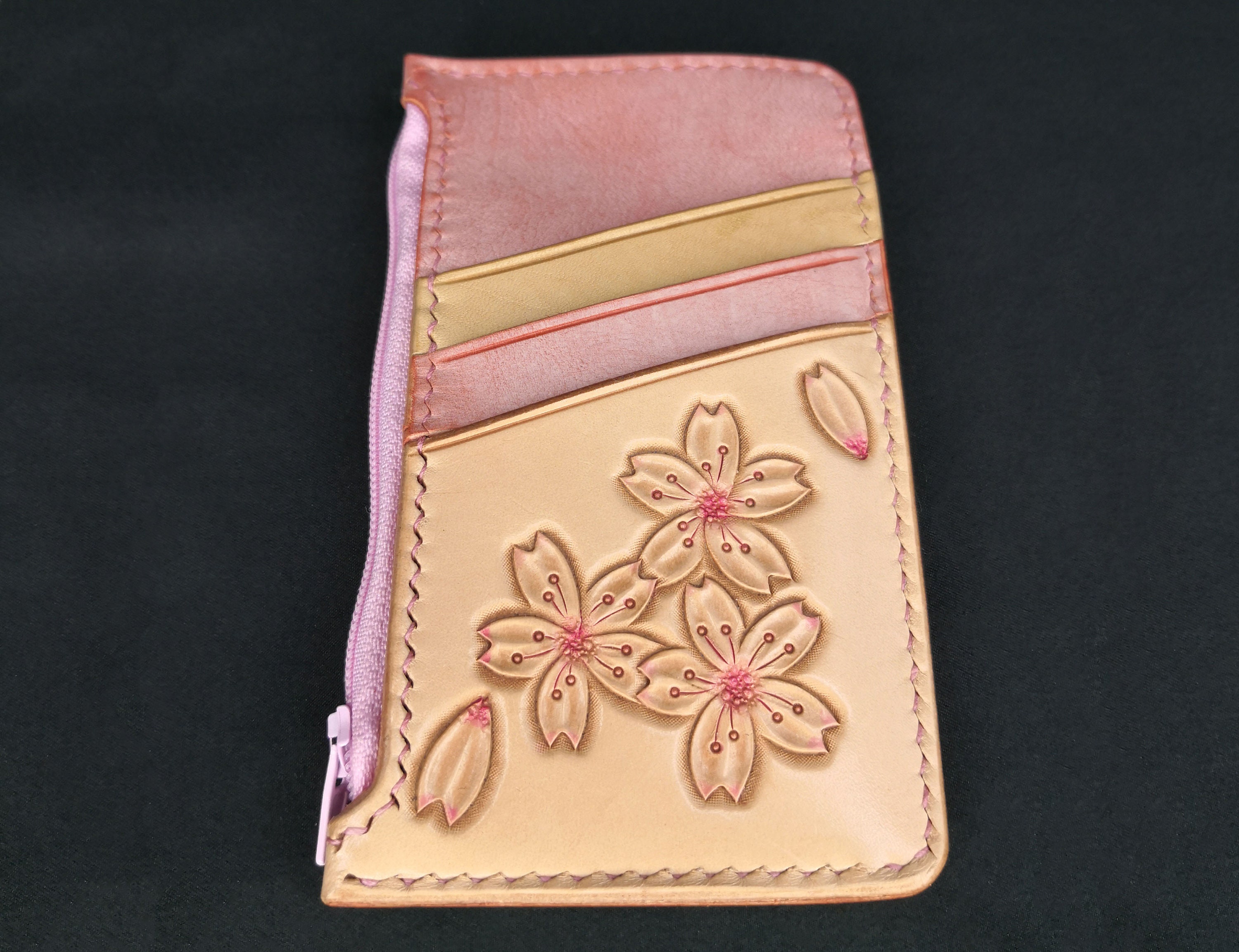LOUIS VUITTON Limited Edition Monogram Cherry Blossom Retro Bag - Vintage  Mode und Accessoires 2017/06/14 - Realized price: EUR 2,500 - Dorotheum