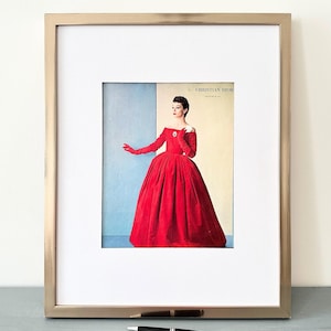 Manifesto fotografico originale di moda Dior degli anni &#39;50 tratto da una rivista francese