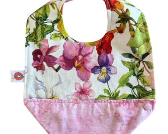 Reversible evolving bib