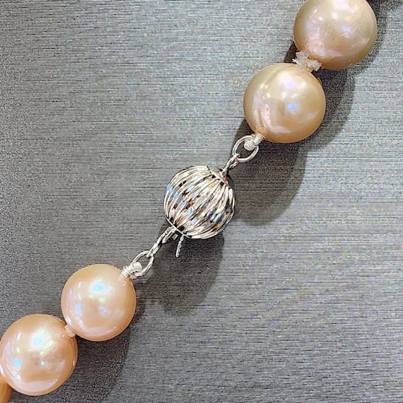 Collier De 98 Perles Véritables Avec Fermoir En Or Massif - Occasion - Longueur à Vérifier