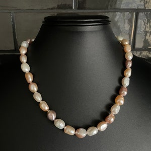 Collier de perles de culture d&#39;eau douce baroques multicolores - 9 mm 17 pouces de perles baroques roses à pêche avec fermoir anneau à ressort en argent sterling