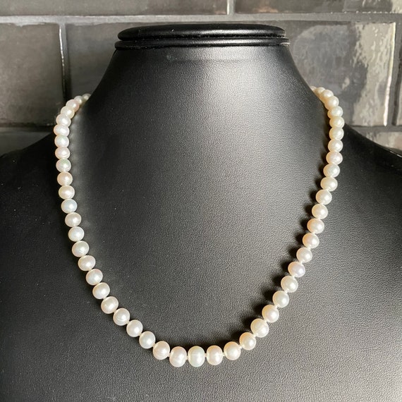 thumbnail interactive-video image 1 of Genuine Natural Gray Freshwater Pearl Necklace – 7-8mm Beads, 18 Inch Choker – Unbranded Handmade Beauty 1 of 5