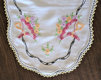 Vtg -  Hand Embroidered Table Runner - 13 x 42.5"