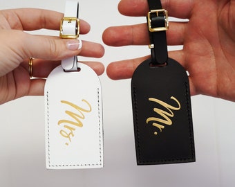 Wedding Gift Luggage Tags Mr and Mrs Couples Gift - Unique Just Married Honeymoon Travel Gifts for Couple, Bonded Leather Travel Gift