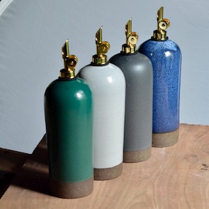 Botella de aceite de oliva de cerámica hecha a mano de 22 onzas