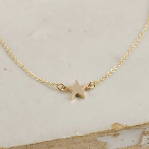Little Gold Star Necklace - Solid Gold Star Necklace - Delicate Gold Necklace - Layering Necklace - Delicate Jewellery - Everyday Necklace