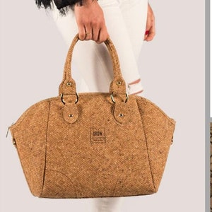 Womens Cork Leather Handbag, Vegan Leather, Vegan bag, Eco Friendly, Crossbody Bag, Gift Ideas, Natural Leather,Made in Portugal