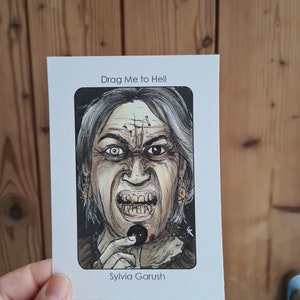 Villain Clans Mrs. Garush (Drag me to hell) - Impression A6/A5/A4 sur papier cartouche poids lourd