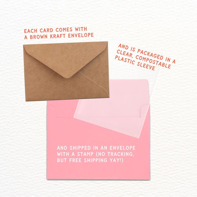 Op de afbeelding: Een bruine kraftenvelop met een roze envelop erin. De tekst op de roze envelop luidt: "AND SHIPPED IN AN ENVELOPE WITH A STAMP (NO TRACKING, BUT FREE SHIPPING YAY!)"