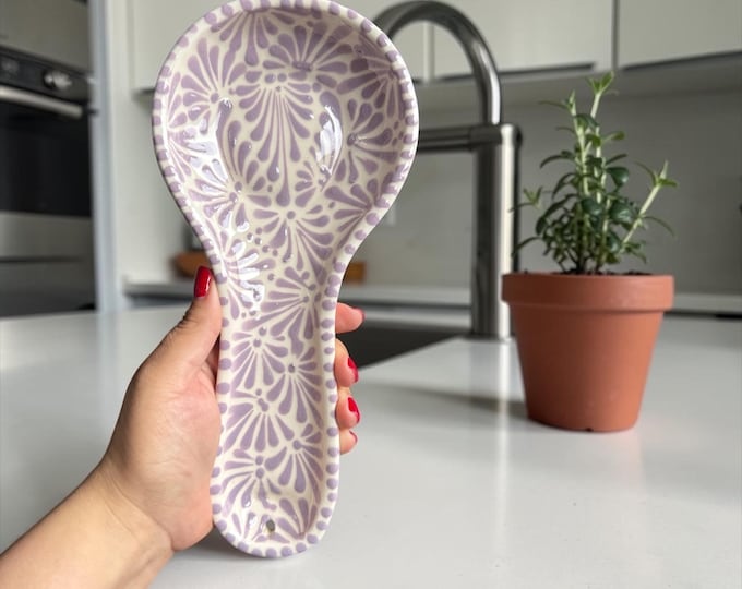 Lavander Talavera Ceramic Talavera Spoon Rest / Traditional Mexican Kitchenware and Utensils by Latin Nomad.