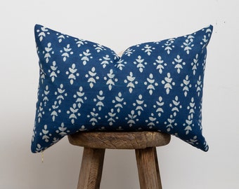 12 x 18 Lumbar Pillow Cover - Indigo Block Print No.13