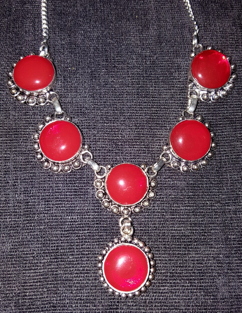 Stunning Carnelian and Silver Gemstone Necklace