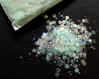 Biodegradable glitter "Aventurine", semi-transparent light green with rainbow effect, 5 grams, candle, face, festival, nails