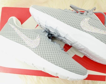 grey nike tanjun trainers