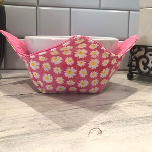 Cotton fabric white & yellow floral print bowl cozy, Pink microwave floral print bowl cozy, Floral quilted microwave bowls