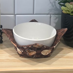 Quilted Cotton Microwave Bowl Cozy, Soup Bowl Holder, Microwavable bowl cozy/potholder, Bowl Cozy for Microwave