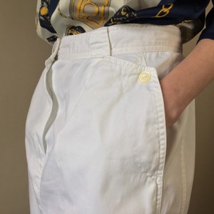 Vintage 80s white utility skirt    Size: 8/10 UK