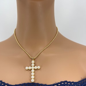 Perlenkreuz • Kreuz Kette • Religiöser Schmuck • Erstkommunion Geschenk • Taufgeschenk •Perlenkreuz • Zarte Kreuz •18 KGold filled