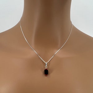 Colgante de Azabache, Azabache Genuino, Charm de Piedra Azabache, Protección para Bebés, Cuenta de Azabache, Joyería Mal de Ojo, Colgante de Plata Esterlina.