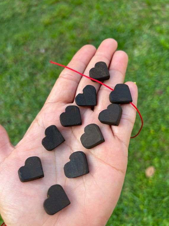 12 Pcs Azabache Heart Center Drill Azabache Wholesale Jet Stone