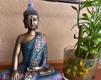 Boeddhabeeld van hars: vintage Indiaas decor voor meditatie