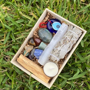 Energy Cleansing Kit - Healing Supplies- Blessings Kit - New Beginnings Energy - Yoga Gift - Smudge Kit - White Sage -Palo Santo Stick.