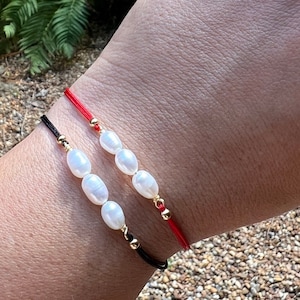 Genuine Pearl Bracelet • Freshwater pearl bracelet • Handmade jewelry• Bridesmaid bracelet • Delicate parl bracelet • Adjustable bracelet •