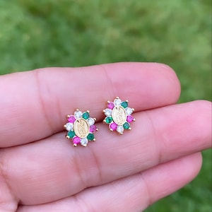 Gold  earrings • Virgin Mary stud earrings • Hypoallergenic earrings • Delicate earrings • Catholic jewelry • Virgen maria aretes