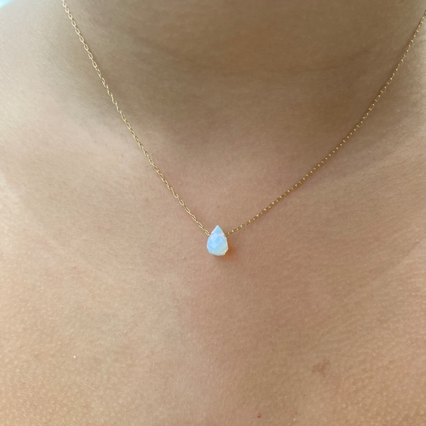 Collana delicata di opalite • Goccia di opalite • Collana di pietre preziose • Catena riempita d'oro • Gioielli di opalite • pietre preziose per la guarigione • Girocollo di opalite •