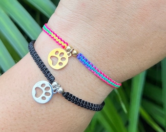 Pulsera de macramé con huella de pata personalizada: joyería conmemorativa para mascotas