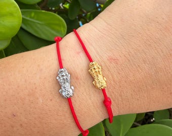 Rött snöre Pixiu-armband • Feng Shui-rikedom • Skyddsberlock • Justerbart lyckoarmband för välstånd • Män och kvinnor