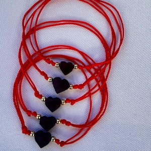 Azabache heart bracelet• Red string with azabache • Bracelet for protection • Handmade jewelry • mal de ojo bracelet •Jet stone bracelet• B