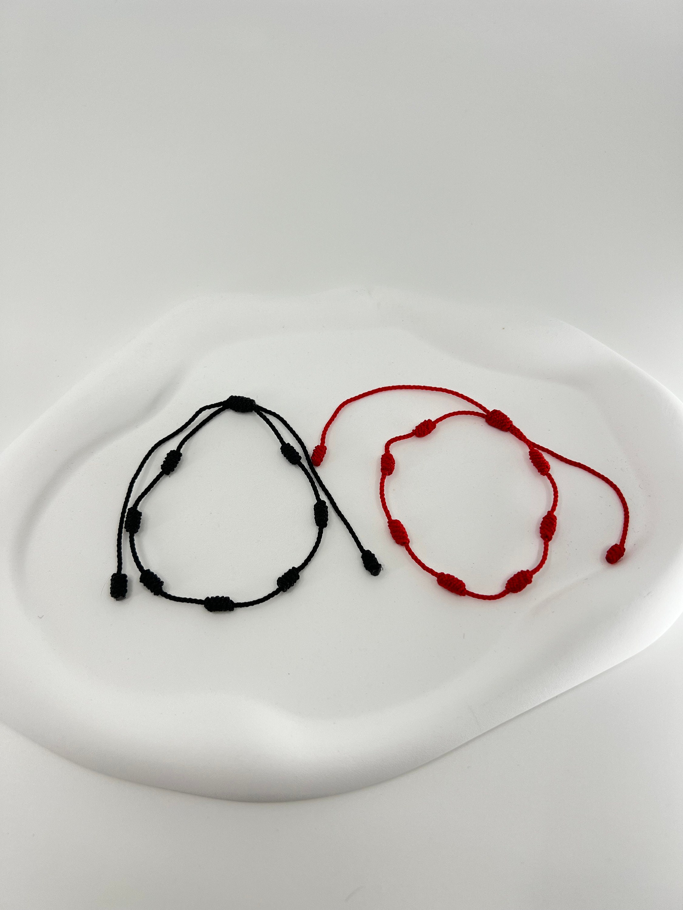 Bracelet Porte-bonheur Rouge à 7 Nœuds - Tissu Ajustable 9 Cm - Protection, énergie Positive - Cadeau Couple, Amitié, Anniversaire