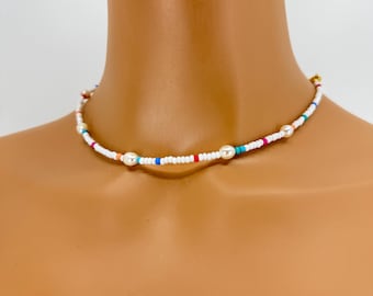 Gargantilla de perlas de agua dulce: collar playero de cuentas de semillas