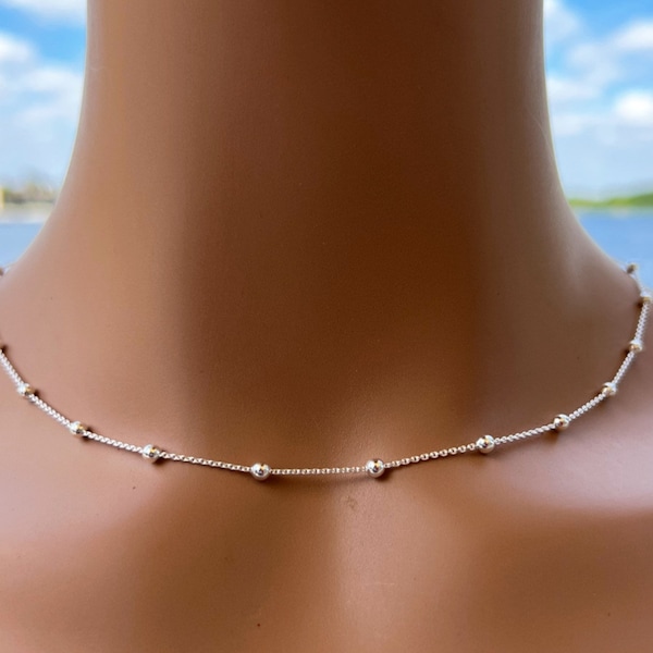 Satellietketting met sterlingzilveren kralen: sierlijke gelaagde sieraden