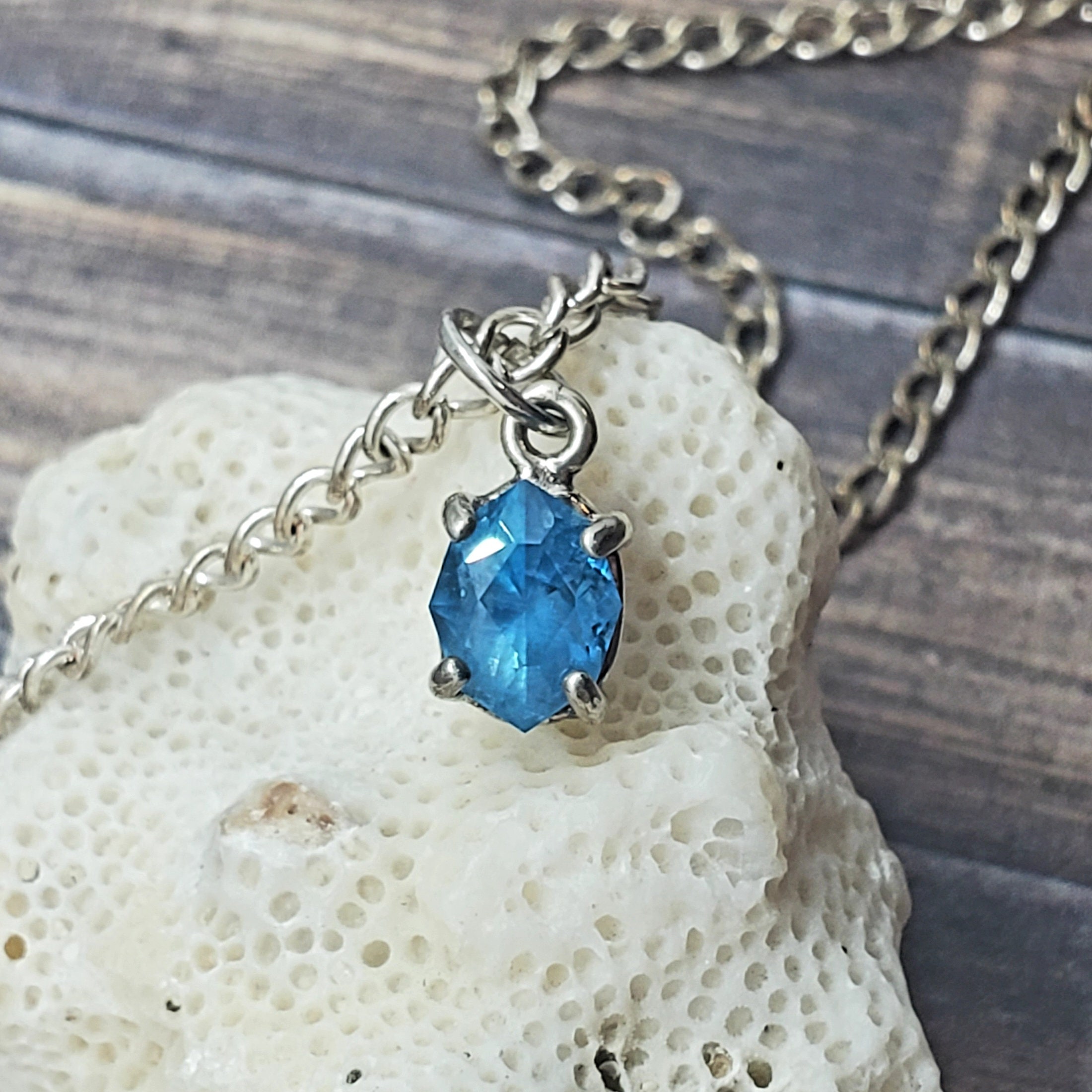 Handcut Blue Topaz Dangle Bracelet – Sterling Silver Ankle Bracelet