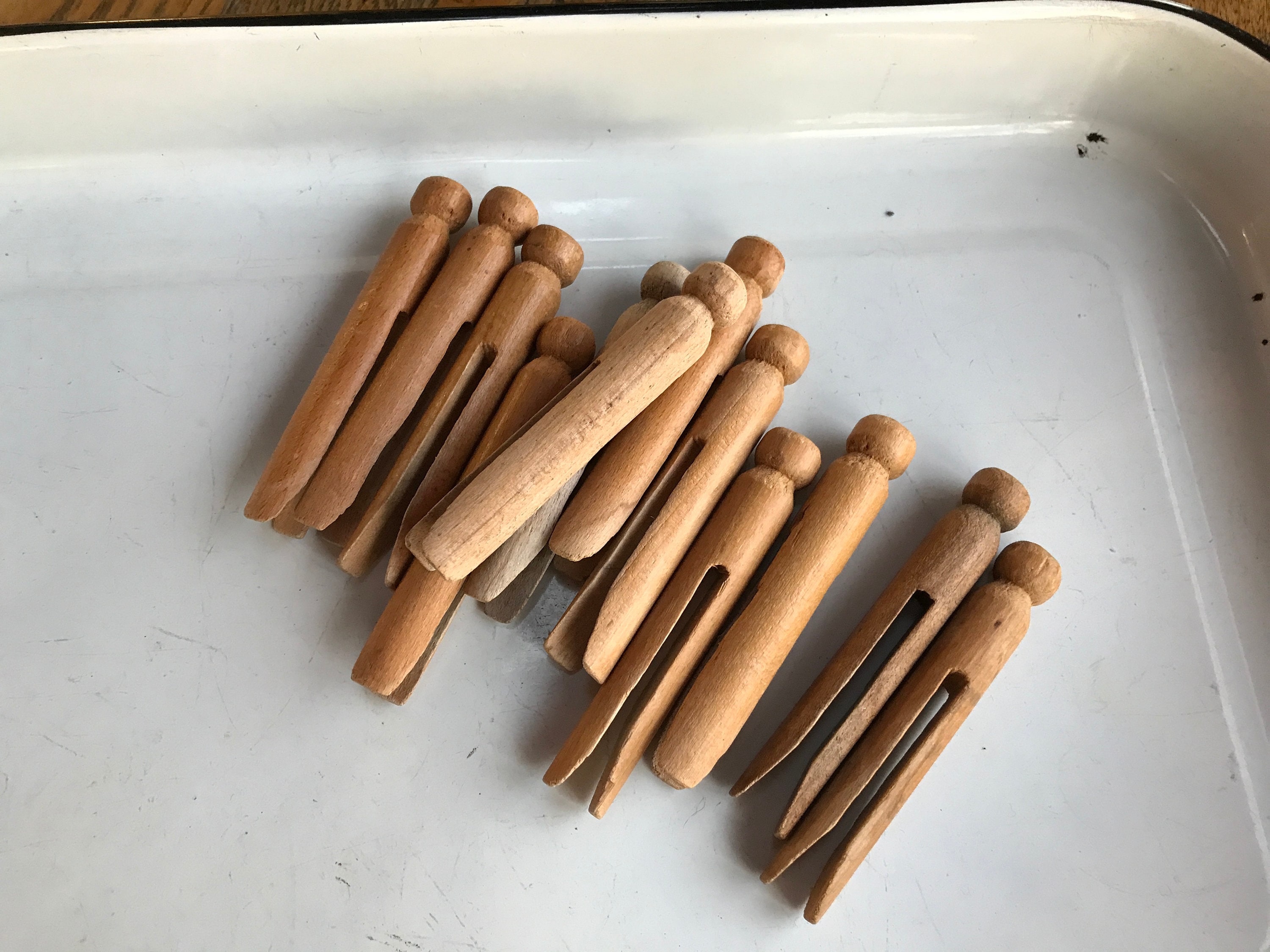20 Vintage Wooden Clothes Pins Lot of 20, TWO SIZES Barely Usedwood  Clothespins, Vintage Bundle of 20 