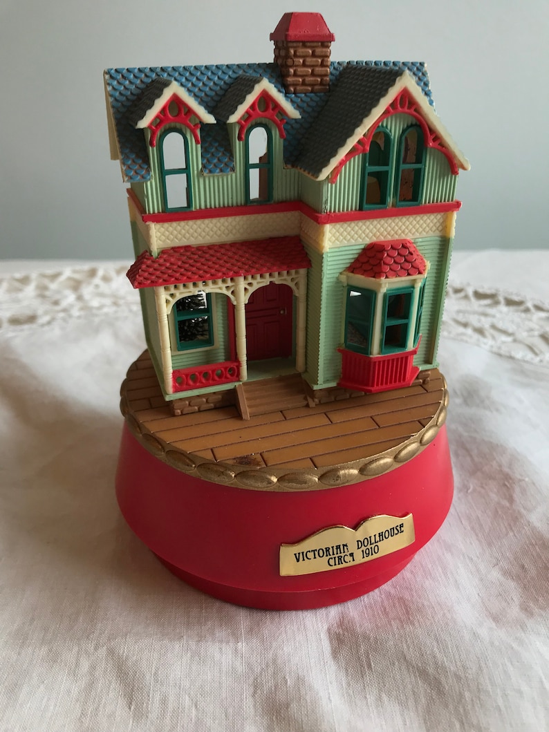 dollhouse music box
